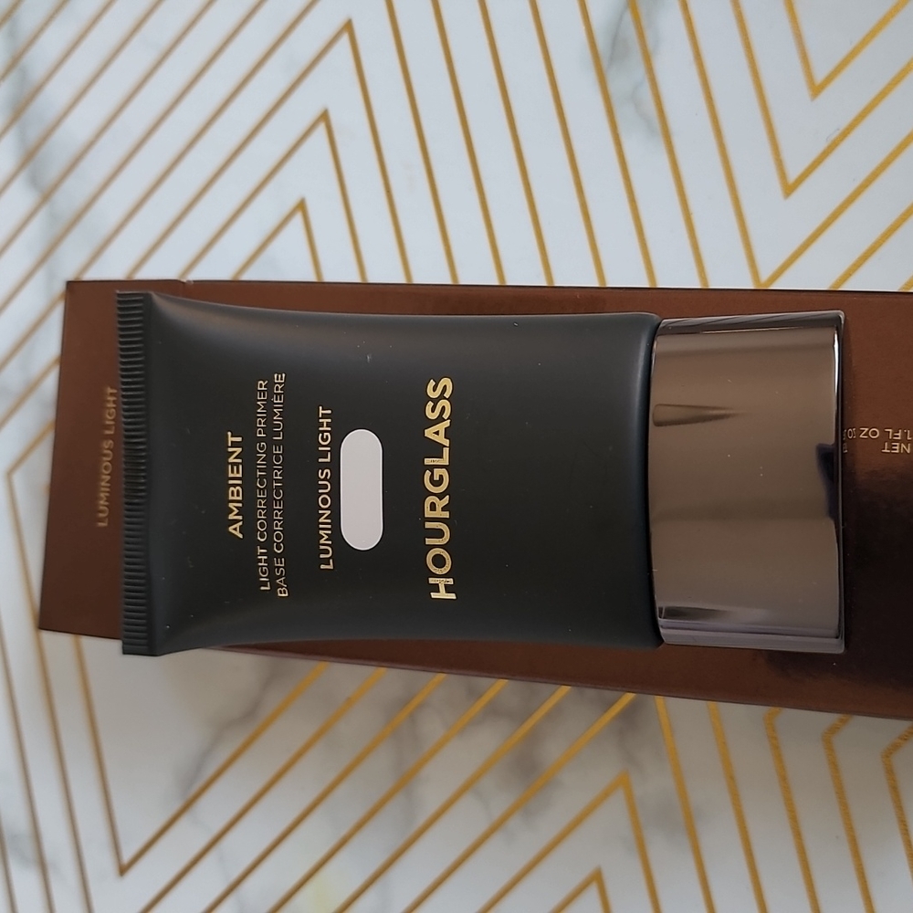 Hourglass new with box luminous light primer